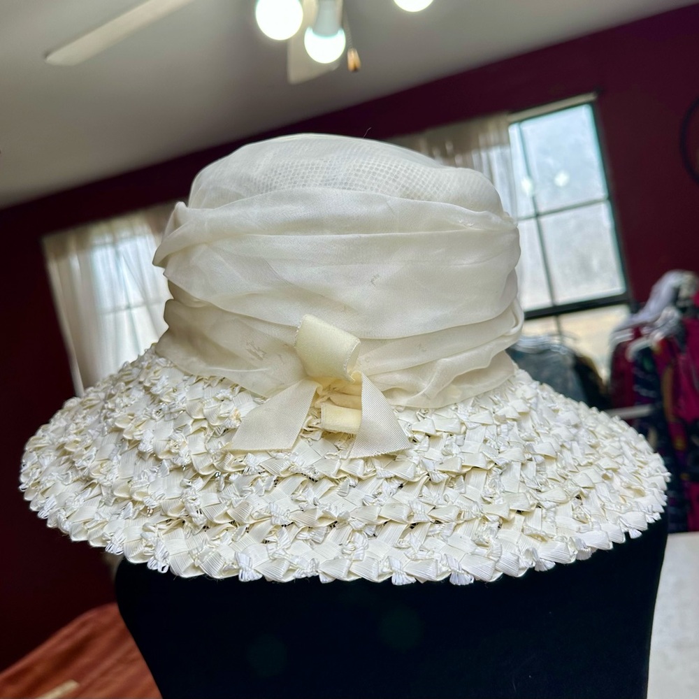 Vintage Ivory Ribbon Brim Church Derby Hat Bow Accent Textured Brim - Picture 2 of 16